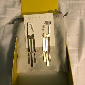 Kendra Scott Mallie earnings gold